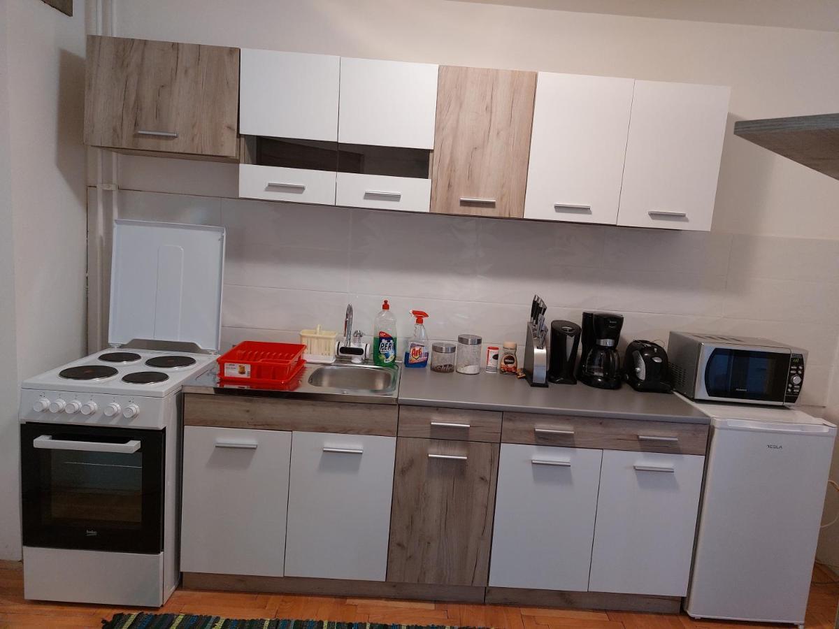 N&N Apartment Versec Kültér fotó